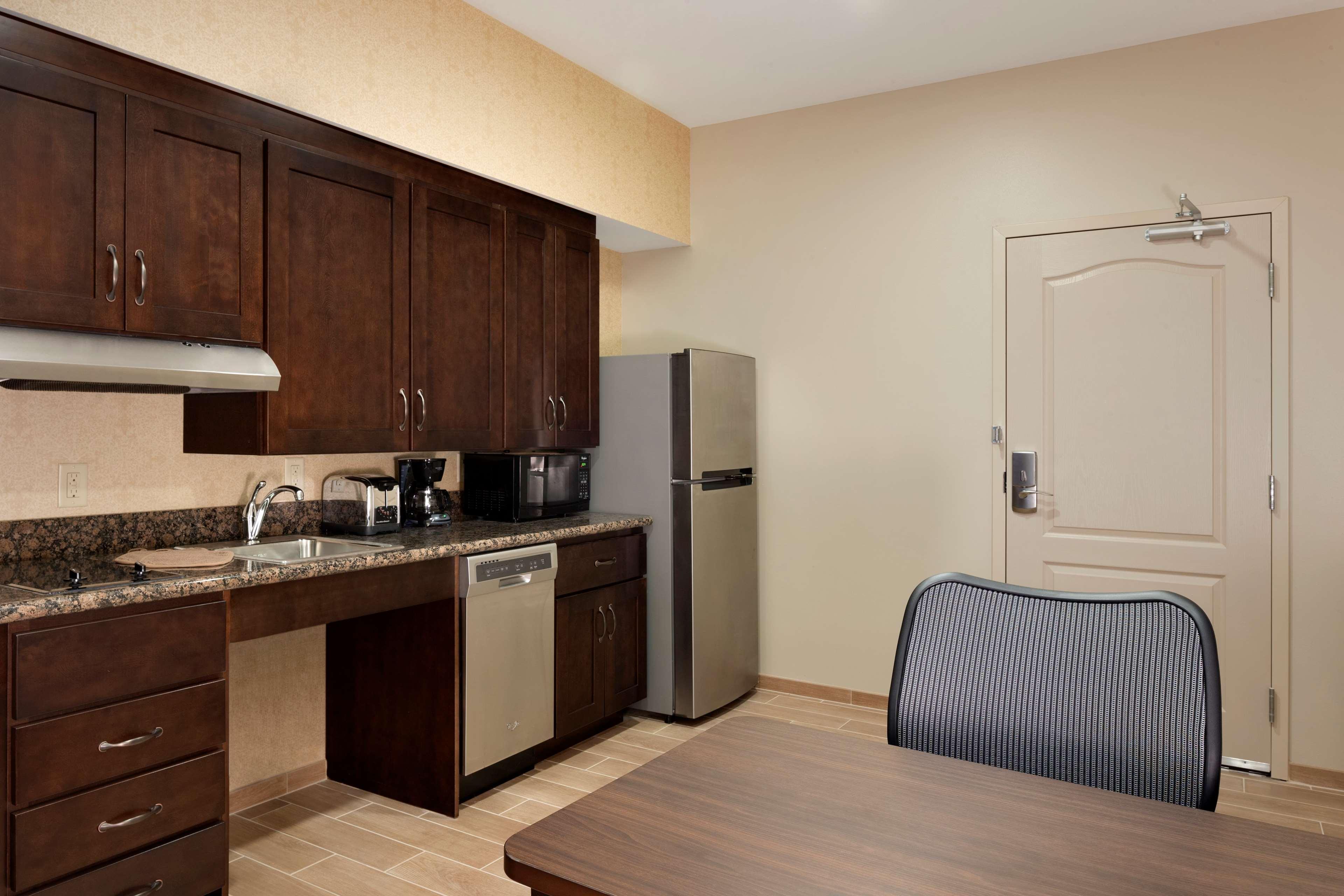 Homewood Suites By Hilton Kalamazoo-Portage Exterior photo