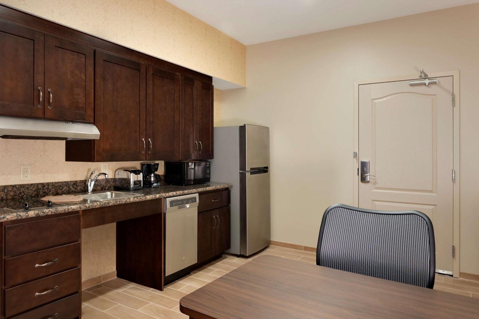 Homewood Suites By Hilton Kalamazoo-Portage Exterior photo